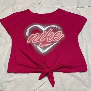 Girls Nike T-shirt.